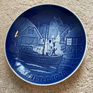 B&G Copenhagen Porcelain Christmas Welcome 1976 Plate